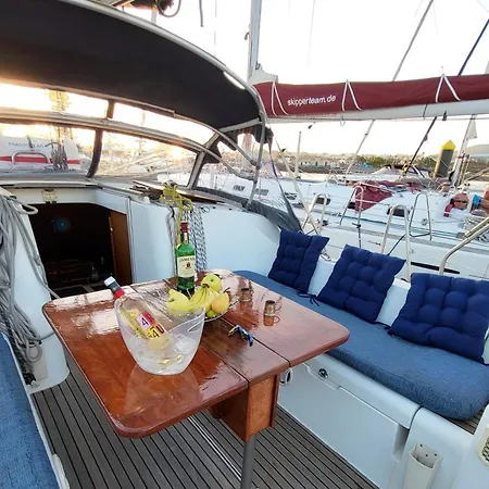 Yacht Oceanis Clipper * Las Galletas
