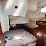 بوتيل Yacht Oceanis Clipper