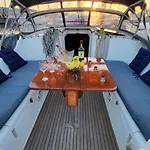 بوتيل Yacht Oceanis Clipper لاس غاليتاس