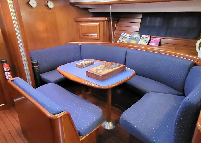 Yacht Oceanis Clipper Las Galletas